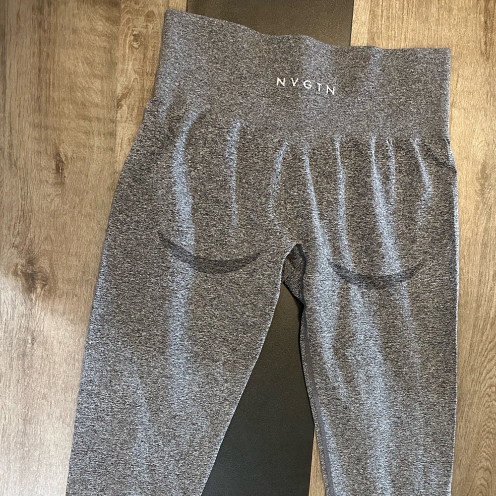 NWOT Contour NVGTN Medium Legging